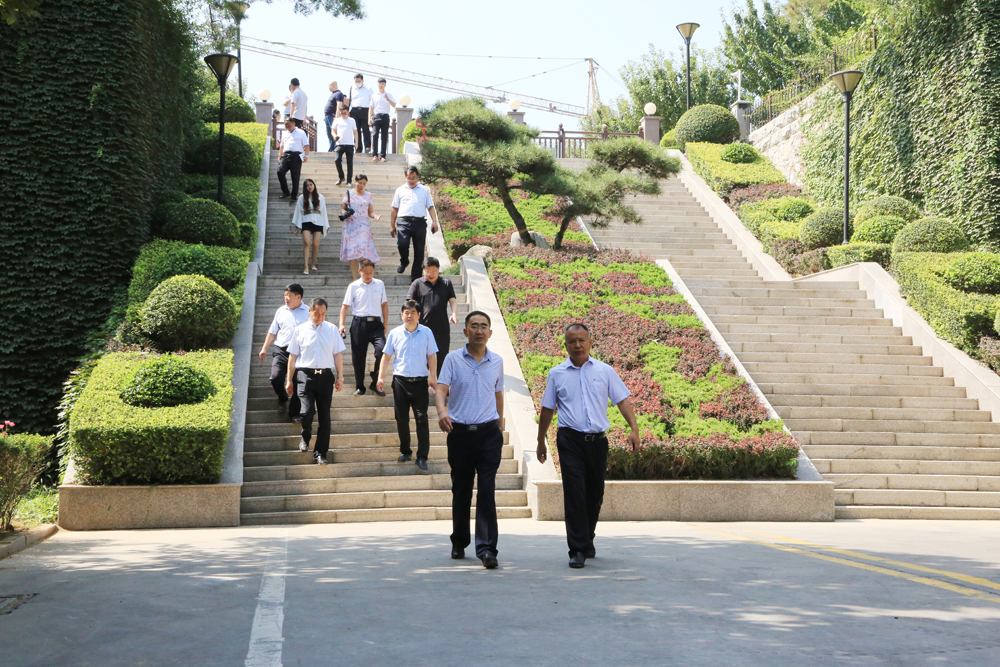 山东三义实业股份有限公司董事长谭学政,临朐县新阶联副会长,山东三义